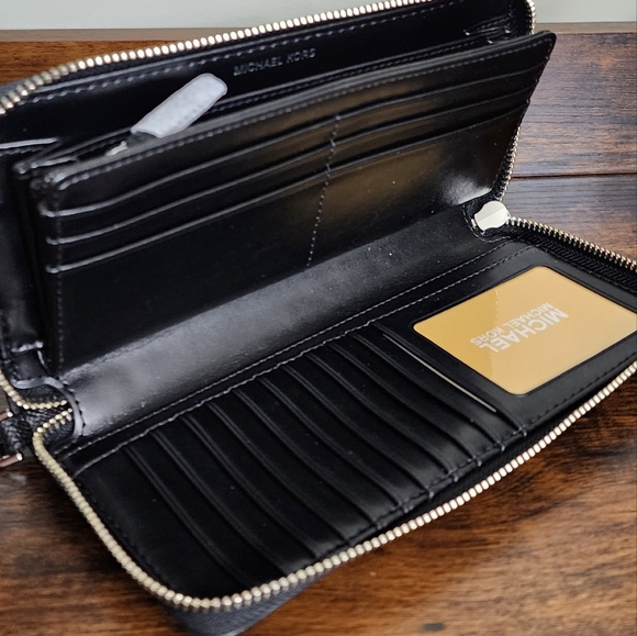 Michael Kors Jet Set Continental Wristlet Wallet Black - Picture 3 of 6